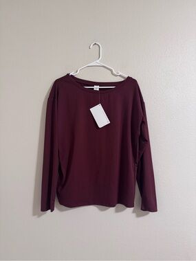 NWT Fabletics Long Sleeve Crewneck Top - Burgundy